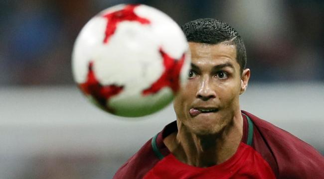 Cristiano Ronaldo Pamer Tubuh Atletis di Instagram
